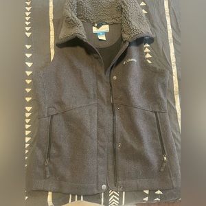 Columbia Vest with Fur Collar
